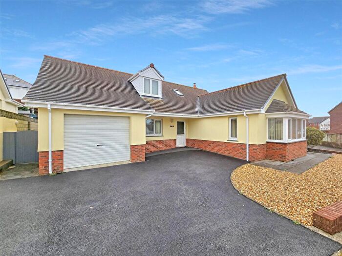 3 Bedroom Bungalow For Sale In Trewyn Park, Holsworthy, Devon, EX22