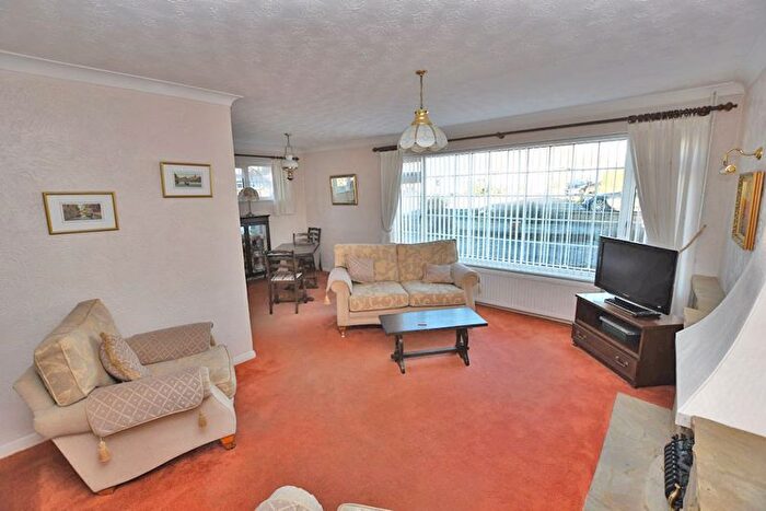 3 Bedroom Bungalow For Sale In Blenheim Close, Bearsted, Maidstone, ME15