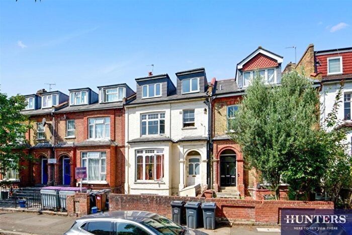 1 Bedroom Flat To Rent In West Bank, London, N16