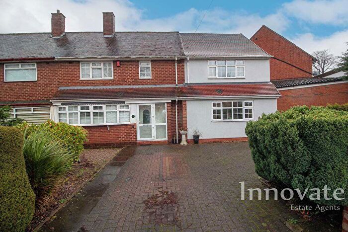 4 Bedroom Semi Detached House For Sale In Wiltshire Way, West Bromwich, B71