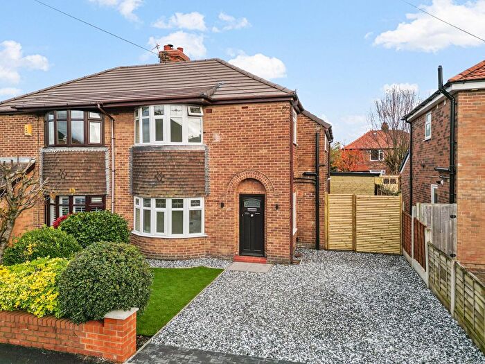 3 Bedroom Semi Detached House For Sale In Victoria Avenue, Grappenhall, WA4