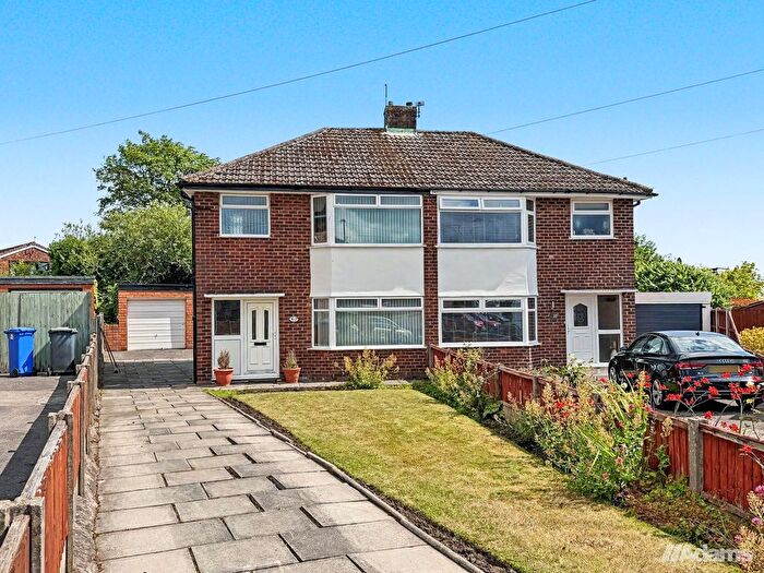 3 Bedroom Semi-Detached House For Sale In Fieldway, Widnes, WA8