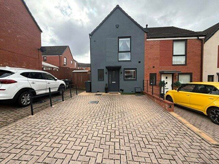 2 Bedroom Semi Detached House For Sale In Herbert Road, Birmingham, West Midlands, B31