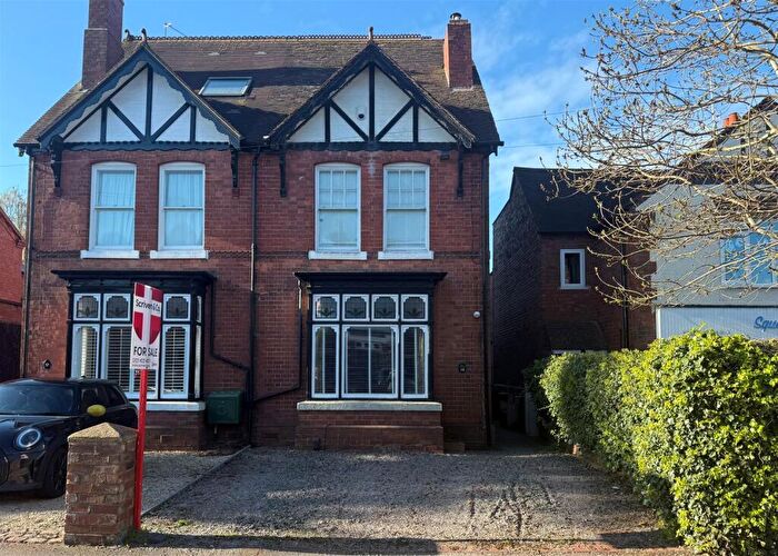 3 Bedroom Semi-Detached House For Sale In Station Road, Hagley, DY9