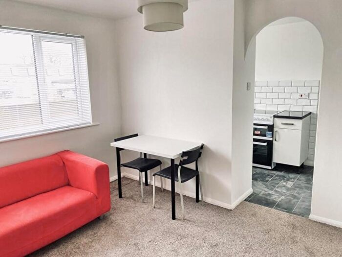 1 Bedroom Flat For Sale In Burbage House, London, SE14
