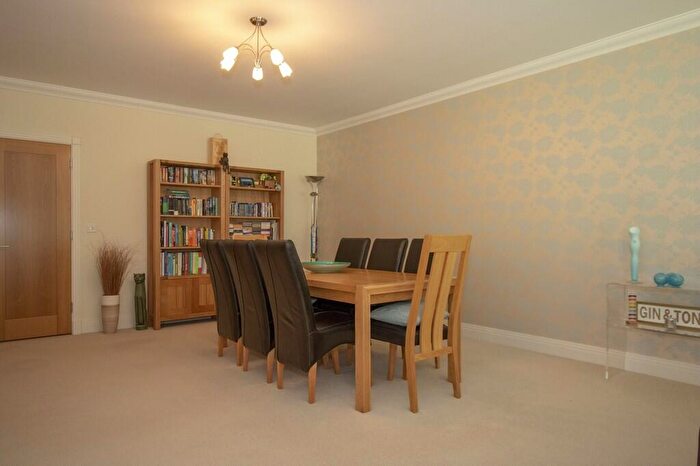 2 Bedroom Apartment To Rent In Wray Common Road, Reigate, RH2