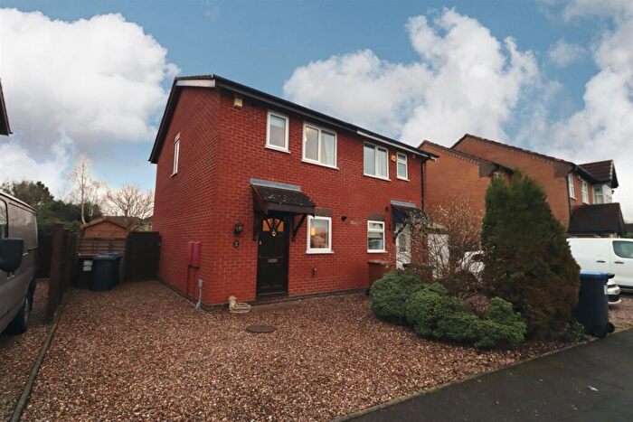 2 Bedroom Semi-Detached House To Rent In Kinross Way, Hinckley, LE10