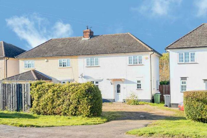 3 Bedroom Semi-Detached House For Sale In Langford Road, Henlow, Bedfordshire, SG16