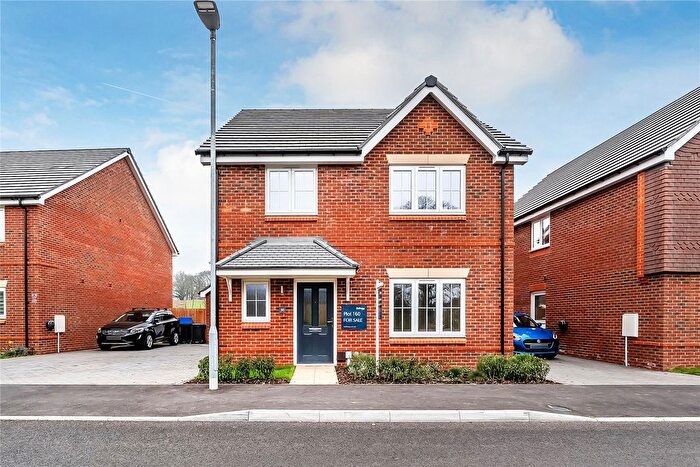 4 Bedroom Detached House For Sale In Chertsey, Surrey, KT16