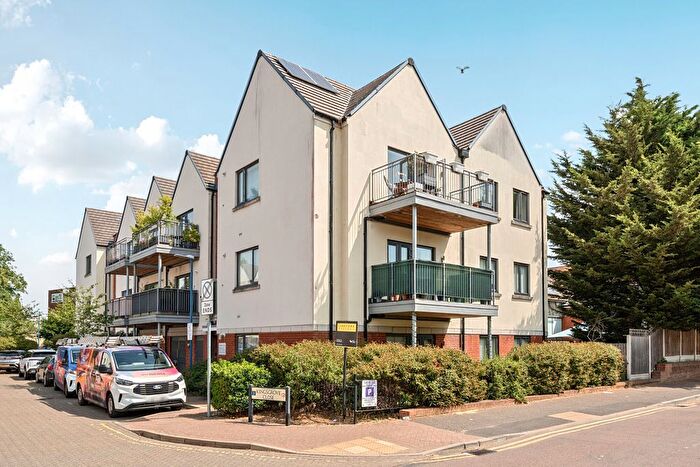 1 Bedroom Flat For Sale In Kingsgrove Close, Sidcup, DA14