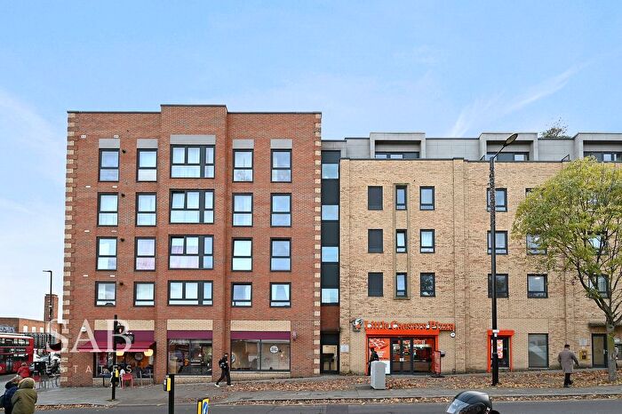 2 Bedroom Flat For Sale In The Broadway, Greenford, UB6