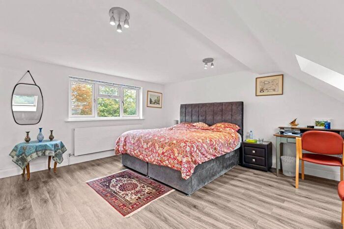 2 Bedroom Flat For Sale In Riverside, Guildford, Guildford, GU1