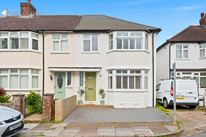 3 Bedroom End Of Terrace House For Sale In Oxford Road, Wallington, SM6