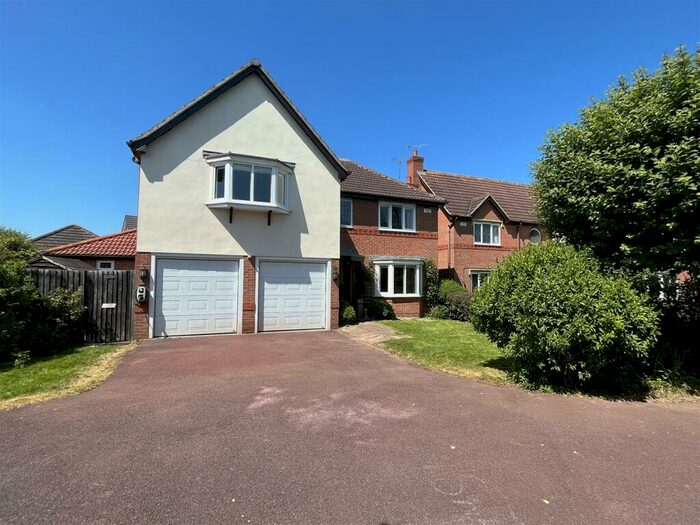 6 Bedroom Detached House To Rent In Bramblewick Drive, Littleover, Derby, DE23