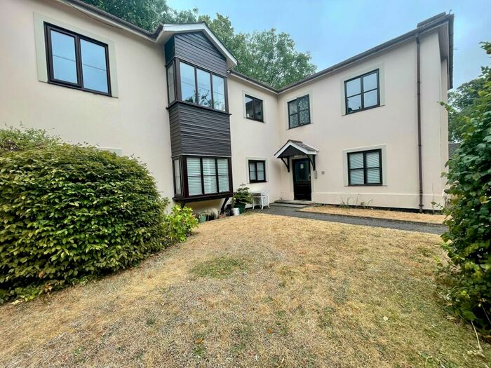 1 Bedroom Apartment To Rent In St Annes Road, Woolston, SO19