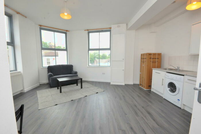 1 Bedroom Flat To Rent In Hanover House Orchard Road Plumstead London, SE18