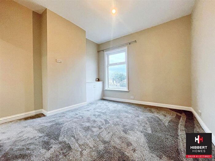 2 Bedroom Flat To Rent In Gee Street, Stockport, SK3