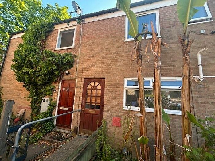 2 Bedroom Maisonette To Rent In Beverley Road, London, SE20