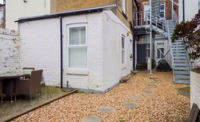 3 Bedroom Maisonette To Rent In Percy Gardens, North Shields, Tyne & Wear, NE30