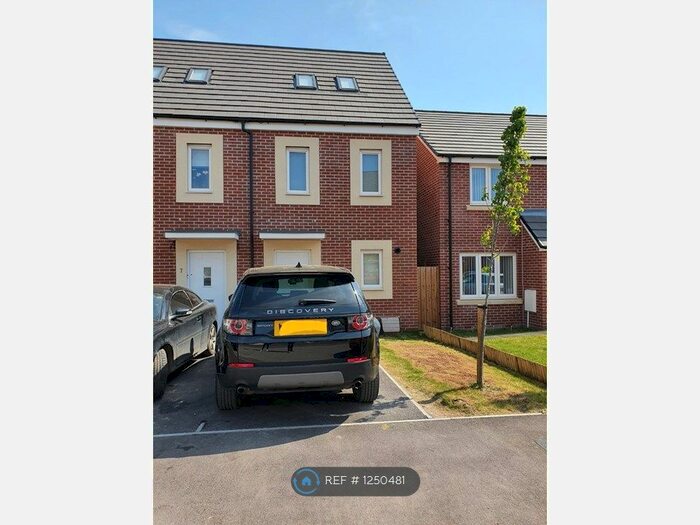 3 Bedroom Semi-Detached House To Rent In Pearl Close, Bridgwater TA6