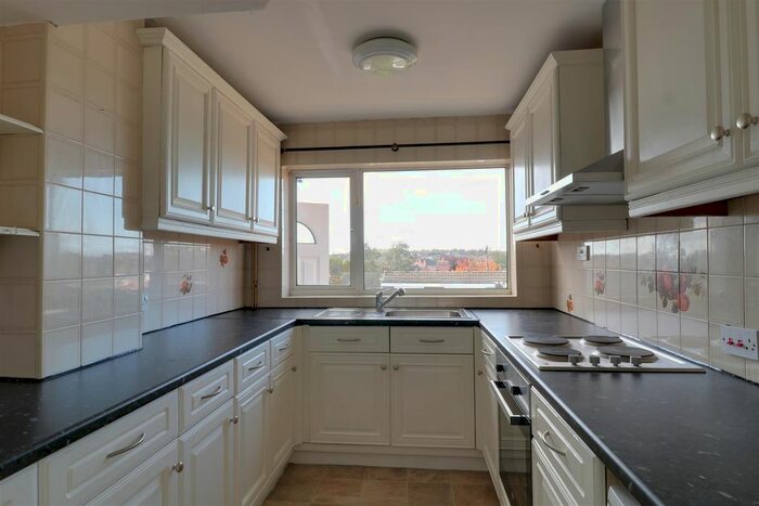 3 Bedroom Semi-Detached House To Rent In Caton Crescent, Milton, Stoke-On-Trent, ST6