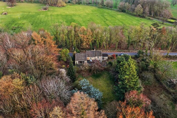 4 Bedroom House For Sale In Oak Lane, Kerridge, SK10