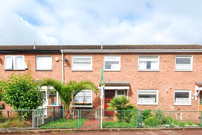 3 Bedroom Property To Rent In Baxter Road, Canning Town, London, E16