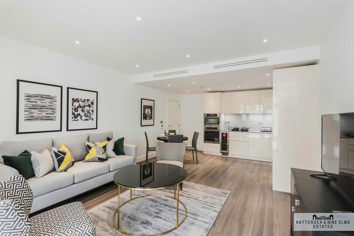 2 Bedroom Flat To Rent In Wandsworth Road, London, SW8