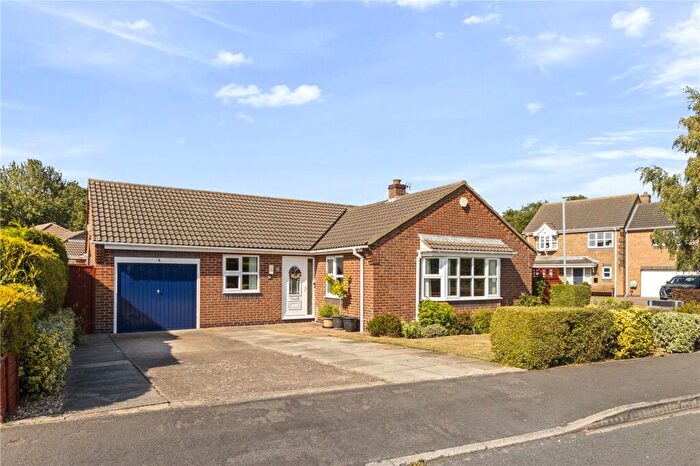 3 Bedroom Bungalow For Sale In Pilgrims Way, Immingham, Ne Lincs, DN40