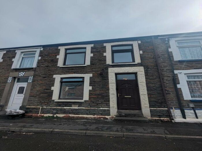 3 Bedroom House To Rent In Walters Road, Neath, SA11
