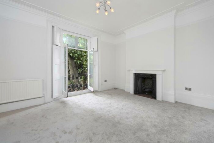1 Bedroom Apartment To Rent In Camden Road, Camden, NW1