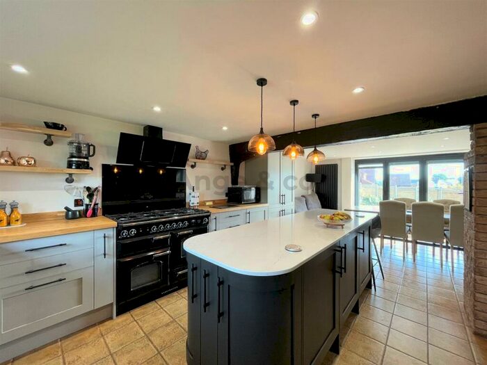 4 Bedroom Barn Conversion For Sale In Market Lane, Blundeston, Lowestoft, NR32