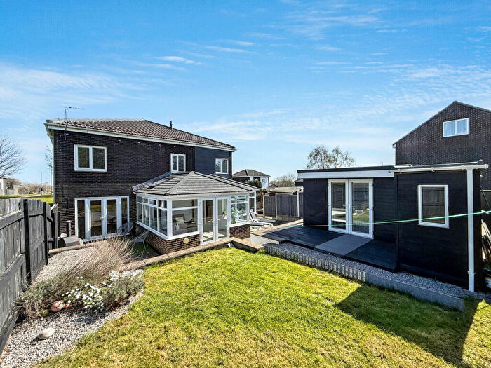 3 Bedroom Semi Detached House For Sale In Van Mildert Close, Peterlee, Durham, SR8