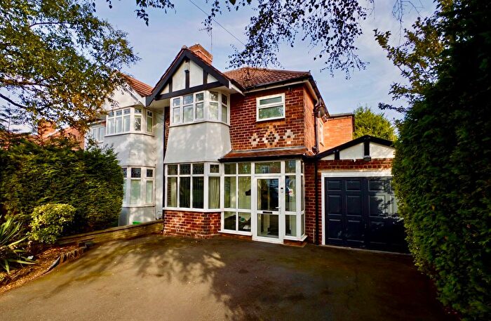 3 Bedroom Semi-Detached House For Sale In Castle Lane, Olton, Solihull, B92