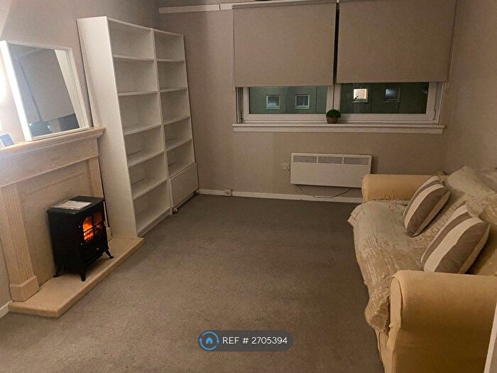 1 Bedroom Flat To Rent In Maxwell Grove, Glasgow, G41