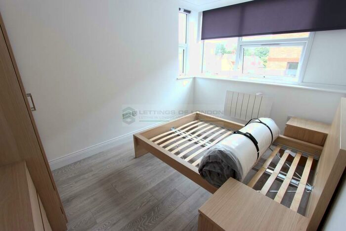 2 Bedroom Apartment To Rent In High Road, North Finchley, London, N12