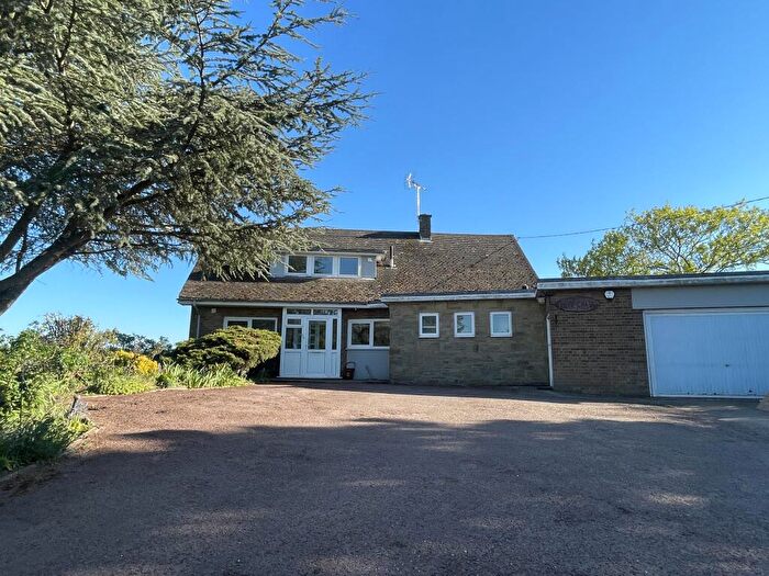 3 Bedroom Detached House To Rent In Chelmsford Road, High Ongar, CM5