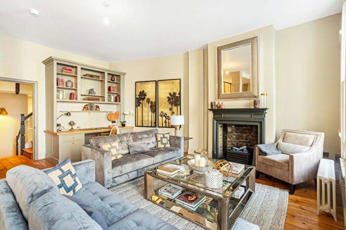 3 Bedroom Flat To Rent In Verge Apartments, Dering Street, W1S