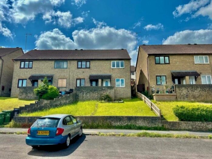 2 Bedroom End Of Terrace House To Rent In Whatcombe Road, Frome, BA11