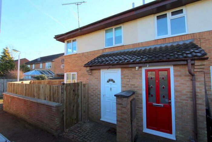 2 Bedroom House To Rent In Nebular Court, Leighton Buzzard, LU7