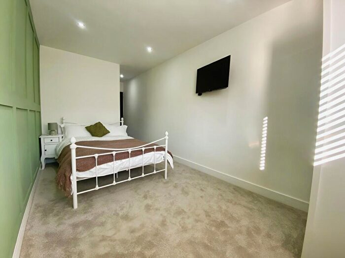 1 Bedroom Terraced House To Rent In Telephone Road, Southsea, PO4