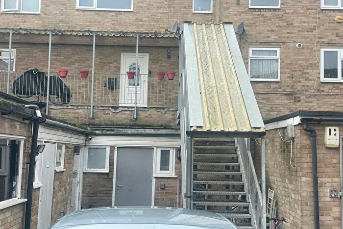 4 Bedroom Maisonette To Rent In Old Tree Parade, Broad Street, BN25