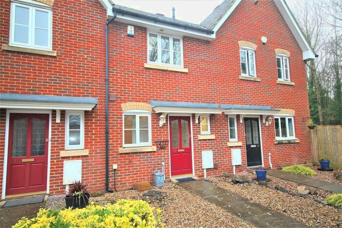2 Bedroom Property To Rent In Updown Way, Chartham, Canterbury, CT4