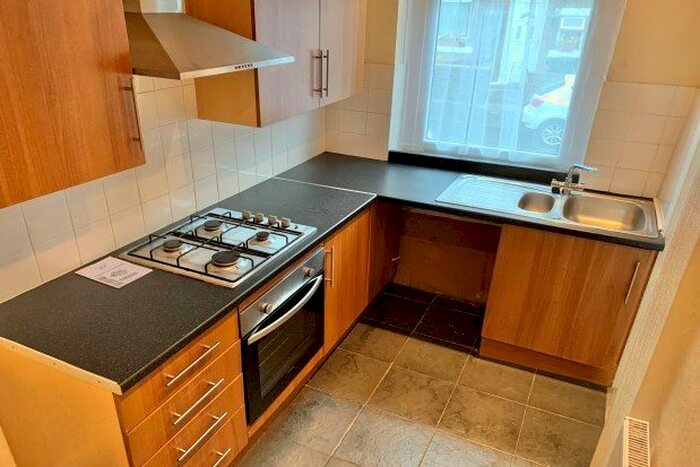 2 Bedroom Property To Rent In Conway Street, Halifax, HX1