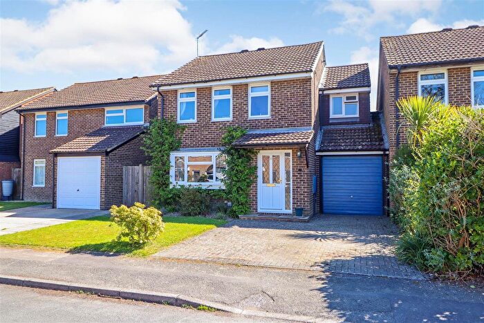 4 Bedroom Detached House For Sale In Speedwell Way, Horsham, RH12