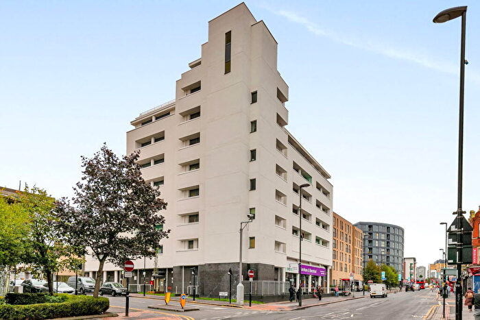 2 Bedroom Flat For Sale In London Road, Croydon, CR0