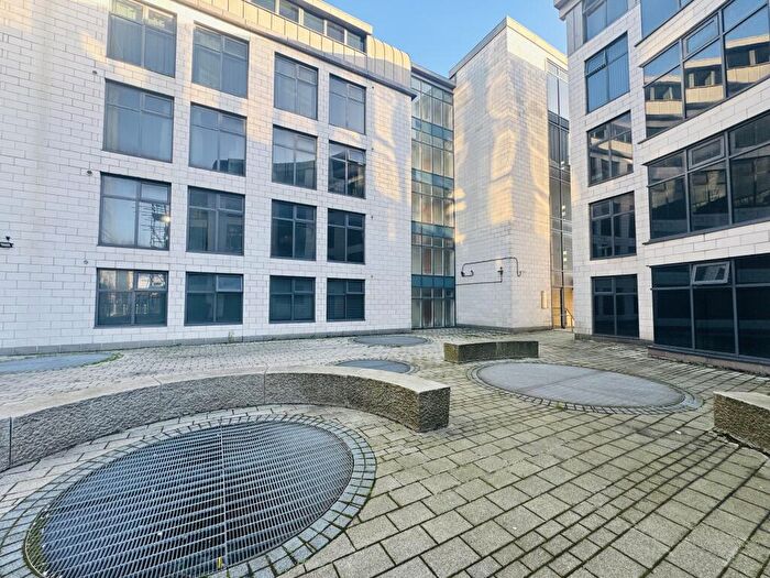 1 Bedroom Apartment To Rent In Leeds Road, Bradford, BD1