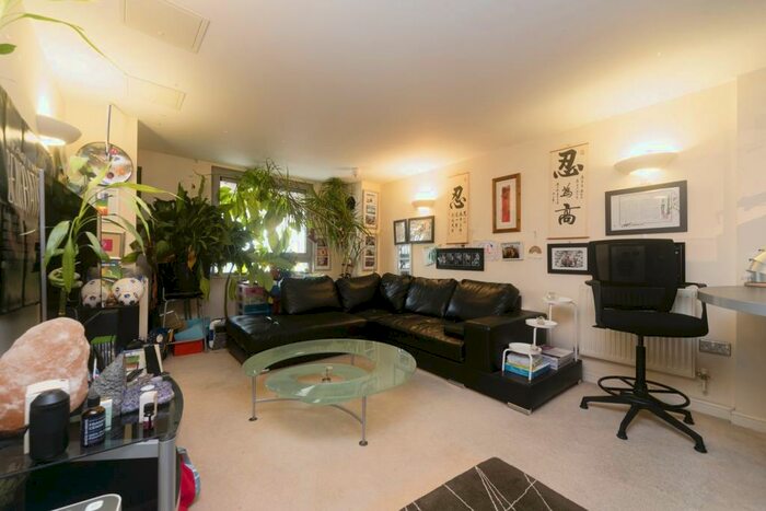 1 Bedroom Flat To Rent In Throwley Way, SM1