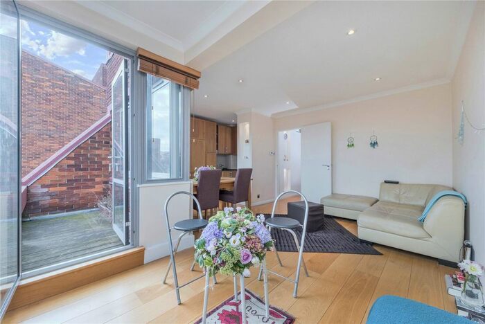 2 Bedroom Maisonette To Rent In Silsoe House, Park Village East, London, NW1