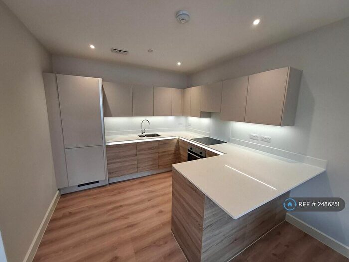 2 Bedroom Flat To Rent In Christchurch Road, Bournemouth, BH1